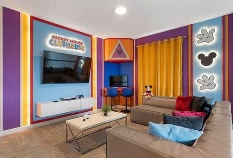Communal lounge / TV room