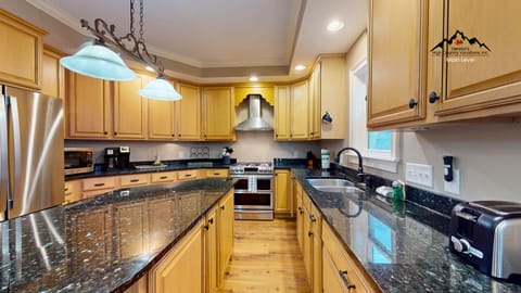 Kitchen with Island Seating
