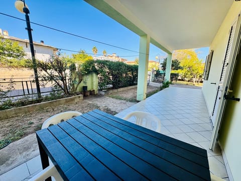 Apartment | Terrace/patio