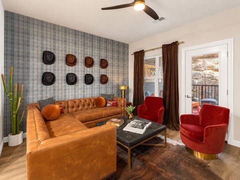 Living room where rustic western charm meets modern comfort. 