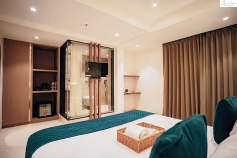 Premium Studio, City View | Desk, soundproofing, iron/ironing board, free WiFi