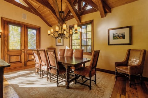 Dining Room - Summer