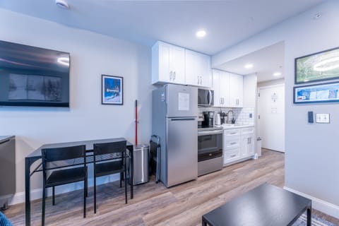 Nook and full kitchen