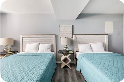 3rd bedroom 2 Queen beds