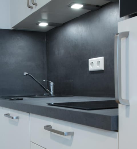 Comfort Apartment, Resort View | Private kitchen | Fridge, microwave, stovetop, dishwasher