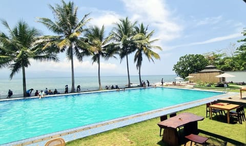 Outdoor pool, free cabanas