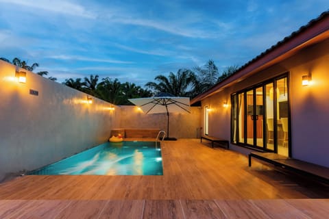 Premium Villa, Private Pool | Minibar, in-room safe, WiFi (free), bed sheets