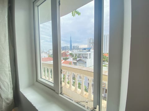 Room, 1 Queen Bed, Balcony | Minibar, free WiFi, bed sheets