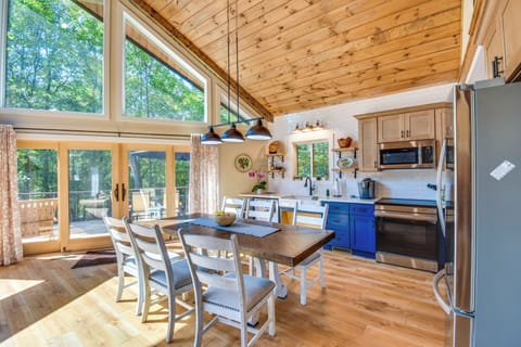 Dining Area | 1st Floor