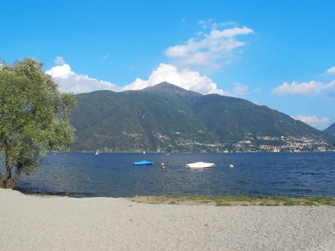 Mountainous Landforms, Mountain, Water, Hill, Mountain Range, Waterway, Highland, Hill Station, Coastal And Oceanic Landforms, Bank