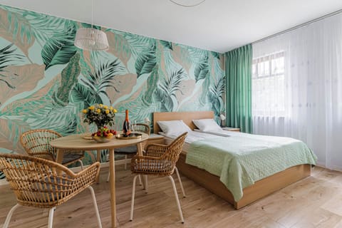 Apartment | Iron/ironing board, free WiFi