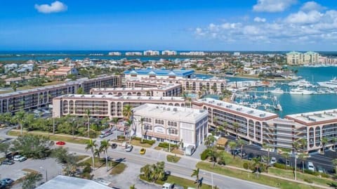 Beautiful Waterfront Resort