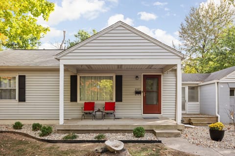 Welcome to your Broad Ripple Retreat! With seating on the porch, you will be guaranteed to enjoy your stay. 