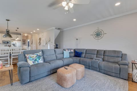 The Great Escape-Main Living Area