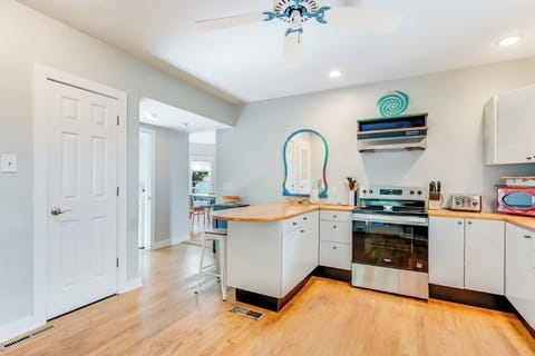 Oasis on Main is also a hop, skip, and jump away from many great dining options.