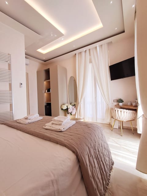 Luxury Double Room, Balcony, City View | Down comforters, memory foam beds, soundproofing, free WiFi