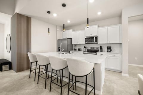 15843 Cape Coral Loop (7).jpg