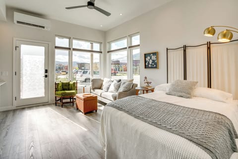 Frisco Vacation Rental | Studio | 1BA | 372 Sq Ft | Step-Free Access