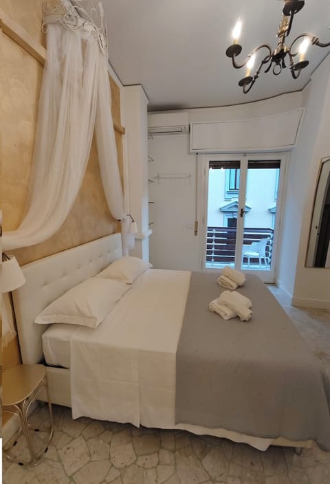 Standard Double Room, Balcony | Iron/ironing board, travel crib, free WiFi, bed sheets