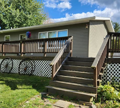 Entry to property. Key pad is located by the door with the hot air balloon.