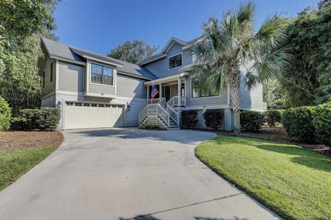 Front of 6 Beaver Lane