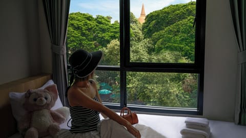 In-room safe, blackout drapes, free WiFi, bed sheets
