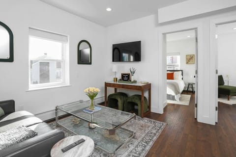Located near downtown Stamford, restaurants, coffee shops, nightlife, and shopping within easy walking distance. Train Station just minutes away