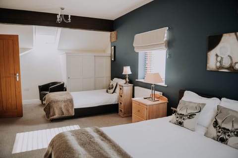 The Wild Woodpecker, Cobblestone Barn