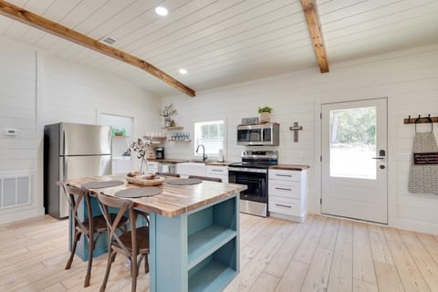 Cottage (2 Bedrooms) | Interior