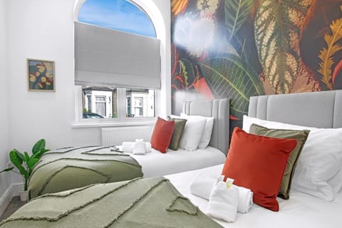 Apartment (Stadium View – Family & Group 3-Bed) | 3 bedrooms, free WiFi