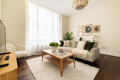 Apartment, Balcony | Living area