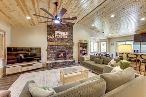 Big Bear Vacation Rental | 3BR | 2BA | 1,846 Sq Ft | 4 Steps to Enter