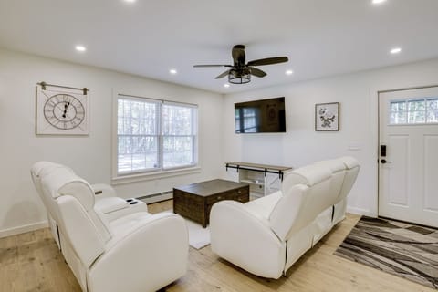 Standish Vacation Rental | 2BR | 1BA | 832 Sq Ft | 4 Steps to Enter