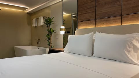 Habitación Doble Estandar | In-room safe, iron/ironing board