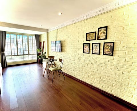 Classic Double Room, City View | Desk, free WiFi
