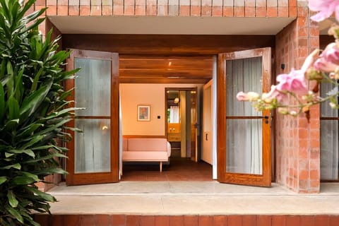 Oasis | In-room safe, desk, laptop workspace, iron/ironing board (on request)