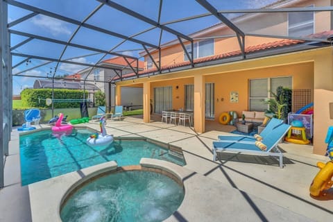 Private pool, spa and patio! Lots of floaties to keep the kids entertained! Lots of seating for the adults to sit back and soak up some sun! 
