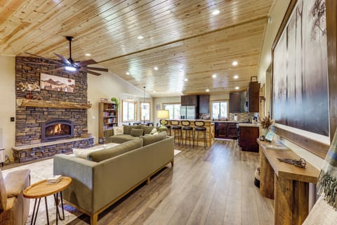House (3 Bedrooms) | Interior