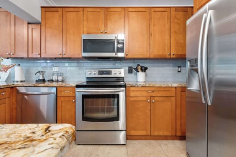 Stove and refrigerator 