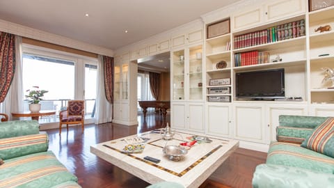 Apartment | Living area