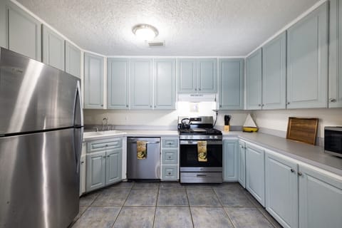 Stainless Steel Appliances!