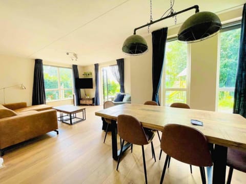 House | Dining