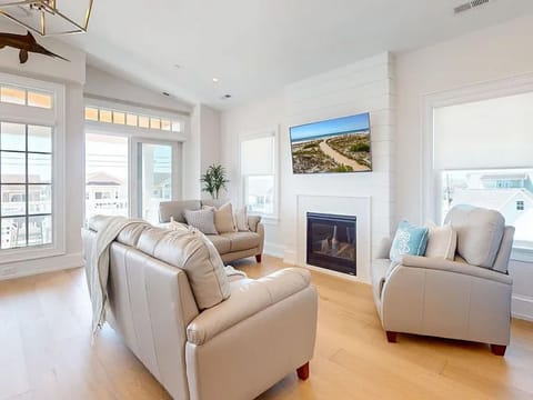 Cozy living room area with leather seats
