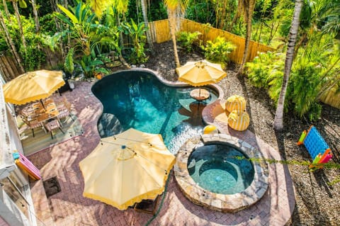 A view so cool, even the clouds are jealous. From above, the sparkling pool calls your name — a perfect blend of sun, fun, and pure vacation vibes. Don’t just admire it… dive in!