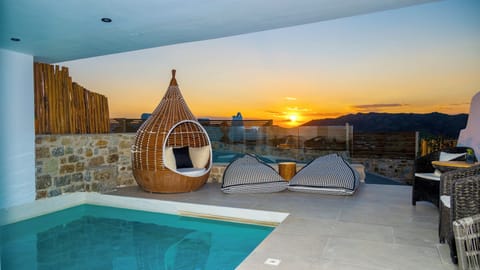 Private pool - Veranda