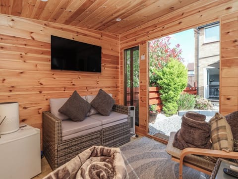 Cottage | Living area