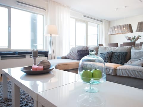 Classic Apartment, 2 Bedrooms | Living room