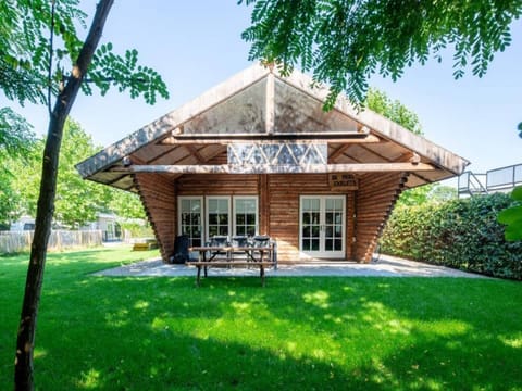Bungalow | Outdoor dining