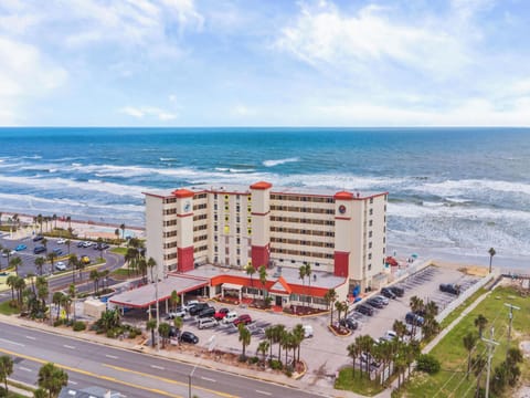 Welcome to Harbour Beach Resort 403
