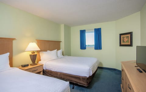 Unit with Queen Beds
